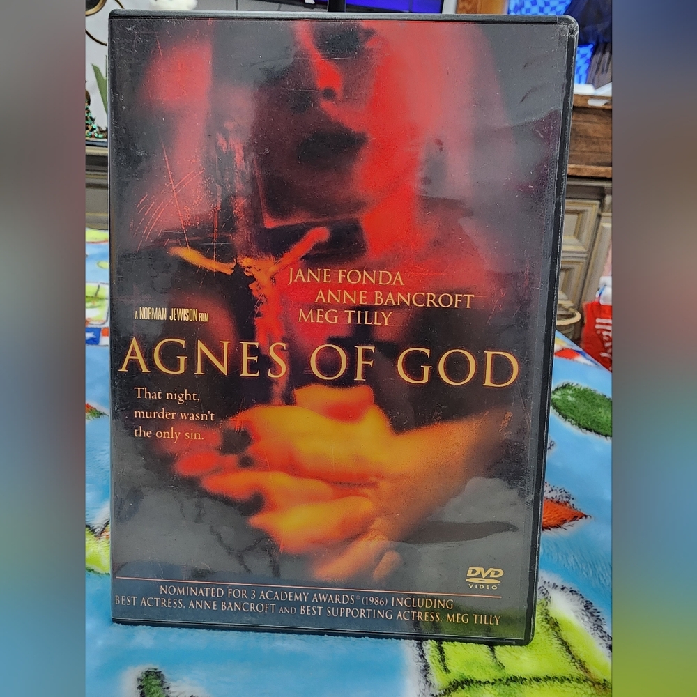 🎬 Agnes Of God